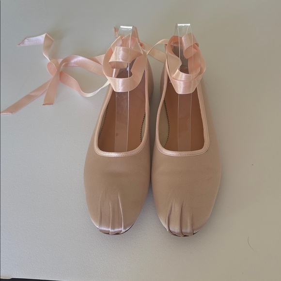 J. Crew Satin Pleated Toe Pale Petal Pink Ribbon Tie Ballet Flats Size 7.5 - Picture 3 of 10
